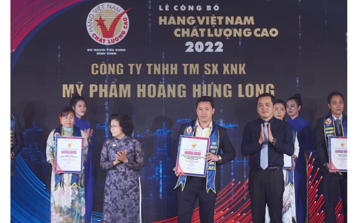 Công Ty Hoàng Hưng Long vinh dự nhận danh hiệu HVNCLC 2022